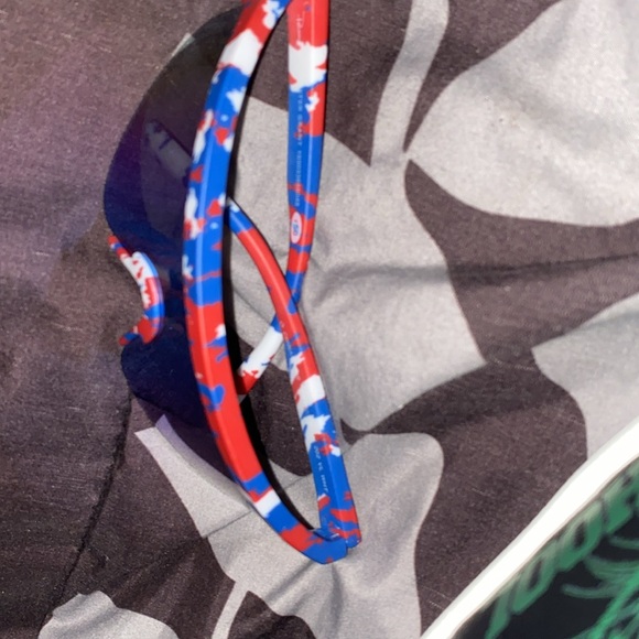 Brand new - Picture 2 of 2